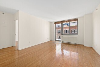 520 W 23rd St in New York, NY - Building Photo - Building Photo