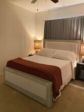 6020 Seabluff Dr, Unit Seabluff in Los Angeles, CA - Building Photo - Building Photo