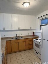 1571 Thurston Ave in Honolulu, HI - Building Photo - Building Photo