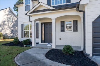 2871 Belfaire Lake Dr in Dacula, GA - Building Photo - Building Photo