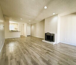 12100 Melville Dr in Montgomery, TX - Building Photo - Building Photo