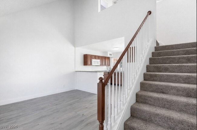 property at 5128 Garden Ln