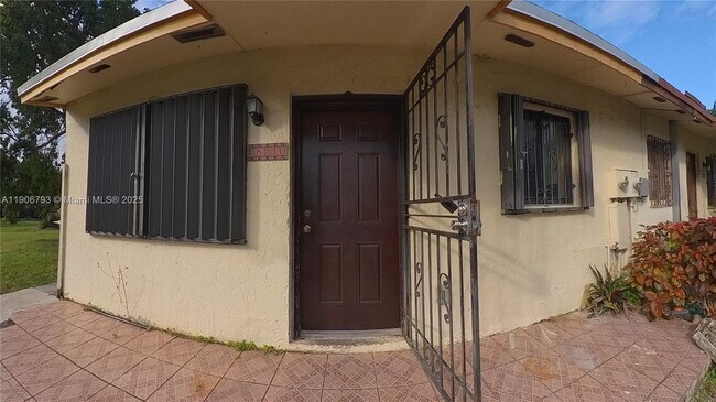 28210 SW 143rd Ct in Homestead, FL - Building Photo - Building Photo