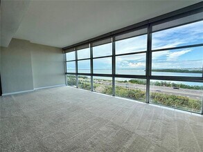 7200 Sunshine Skyway Ln S in St. Petersburg, FL - Building Photo - Building Photo