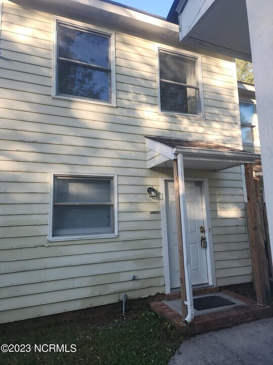 212 Bracken Pl Photo