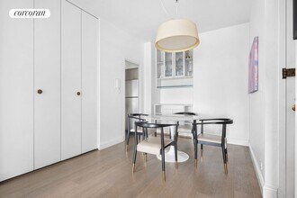 60 E 8th St in New York, NY - Building Photo - Building Photo