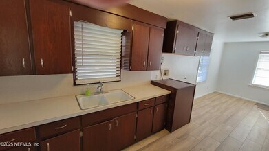 4505 Clinton Ave in Jacksonville, FL - Building Photo - Building Photo