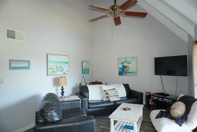 property at 542 Driftwood Bay