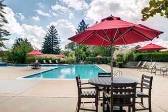 Treetops at ChesterHollow in West Chester, PA - Foto de edificio - Building Photo