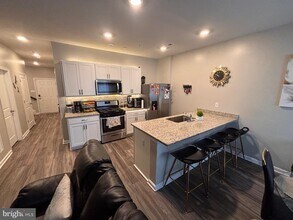 255 Maple Run Dr in York, PA - Building Photo - Building Photo