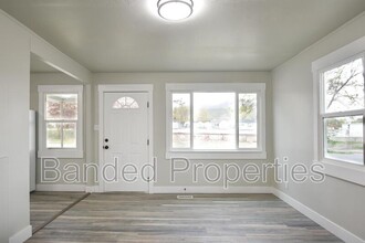 263 Maple St in Tooele, UT - Building Photo - Building Photo