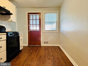 8134 Mid Haven Rd in Dundalk, MD - Building Photo - Building Photo