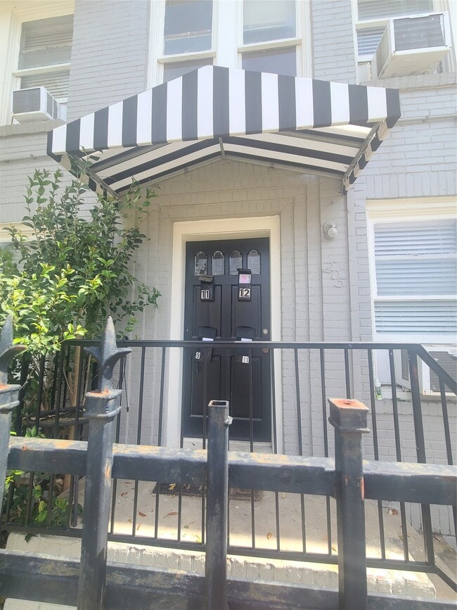 property at 4414 Woodside St