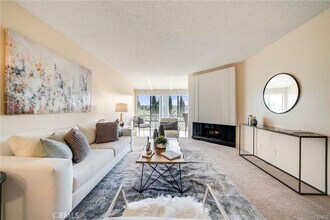 12830 Burbank Blvd in Los Angeles, CA - Building Photo - Building Photo