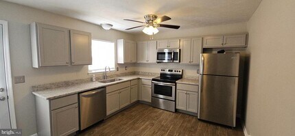 103 Little River Dr in Winchester, VA - Building Photo - Building Photo