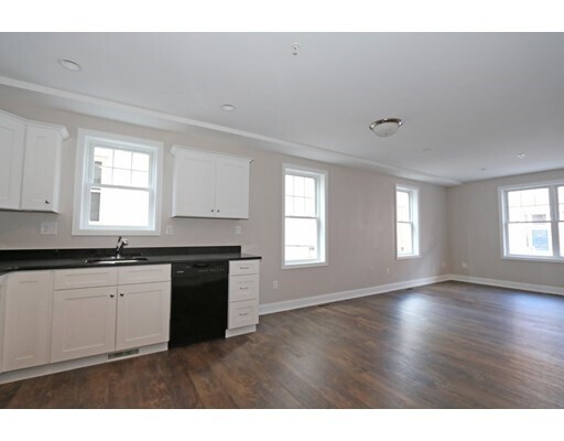 60 Holworthy St-Unit -3 in Boston, MA - Building Photo