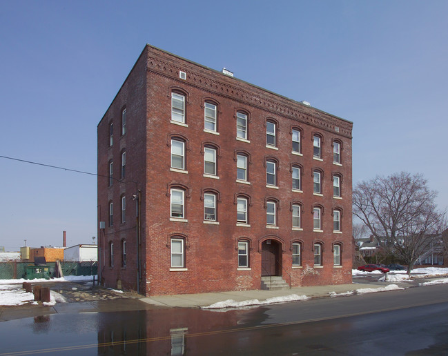 93 Lyman St in Holyoke, MA - Building Photo - Building Photo