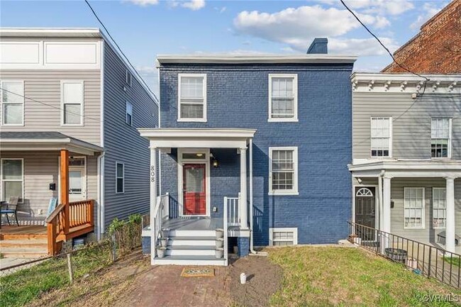 property at 808 W Clay St