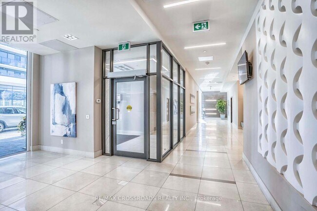 9618 Yonge St in Richmond Hill, ON - Building Photo - Building Photo