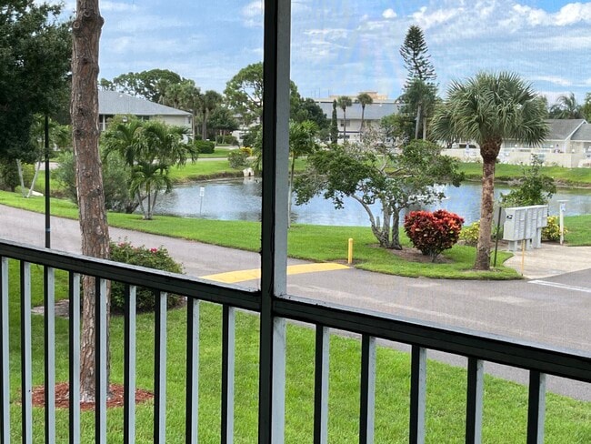 1522 SE Royal Green Cir, Unit 1522 in Port St. Lucie, FL - Building Photo - Building Photo