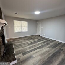 6571 Rock Springs Rd in Stonecrest, GA - Building Photo - Building Photo