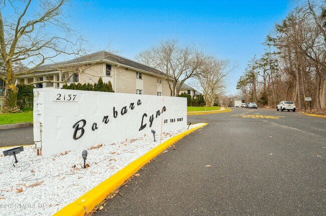 2137 8th Ave, Unit 8J in Sea Girt, NJ - Building Photo - Building Photo