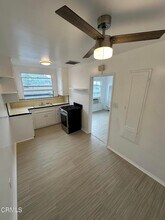 116 S Westlake Ave in Los Angeles, CA - Building Photo - Building Photo