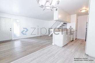 7384 Franklin Blvd in Sacramento, CA - Building Photo - Building Photo