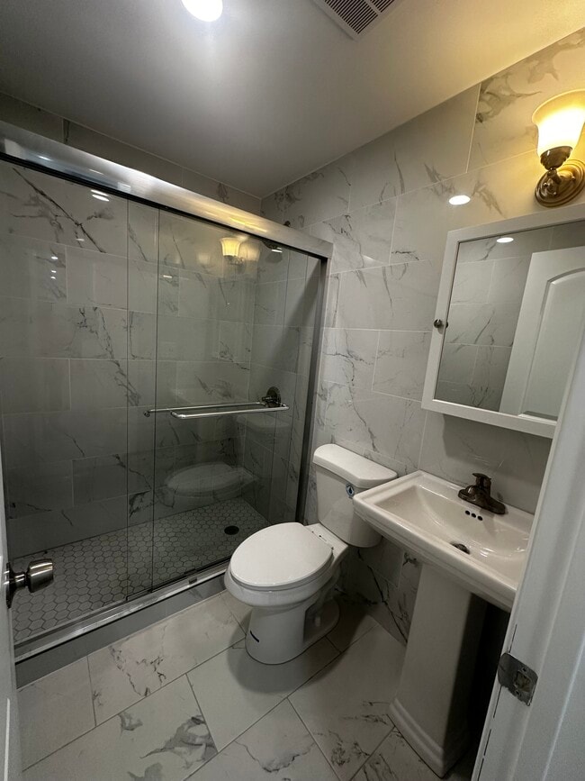 179 Ada Dr in Staten Island, NY - Building Photo - Building Photo