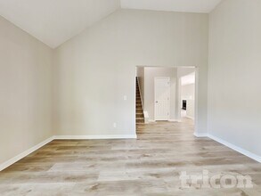 1099 Sugarcreek Way in Riverdale, GA - Building Photo - Building Photo