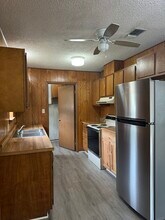 227 Redbud Ln in New Braunfels, TX - Foto de edificio - Building Photo