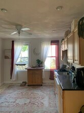 20 Dearborn St, Unit 1 in Medford, MA - Building Photo - Building Photo