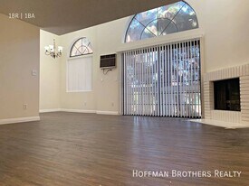 9801 Tabor St, Unit 102 in Los Angeles, CA - Building Photo