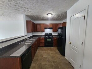 687 Georgetown Ct in Jonesboro, GA - Building Photo - Building Photo