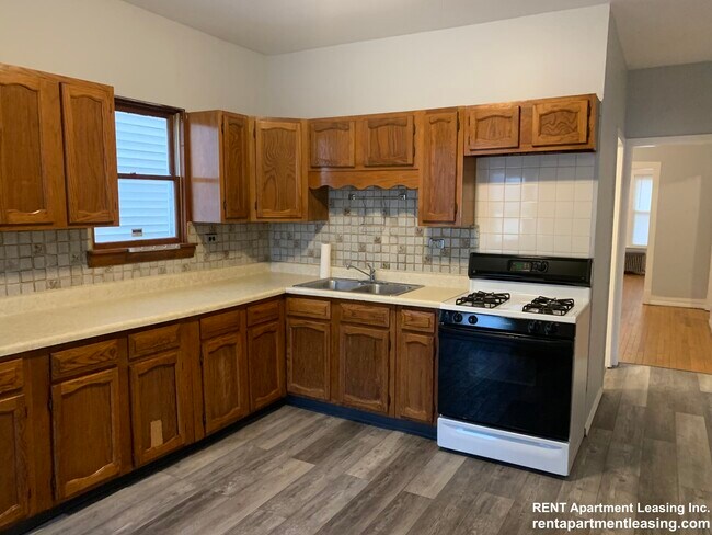 3411 N Lowell Ave in Chicago, IL - Foto de edificio - Building Photo