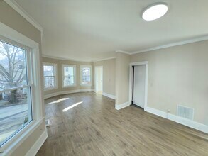 89 S Cherry St, Unit 2 in Poughkeepsie, NY - Building Photo - Building Photo