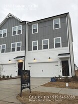 2857 Farmhouse Dr in Apex, NC - Building Photo