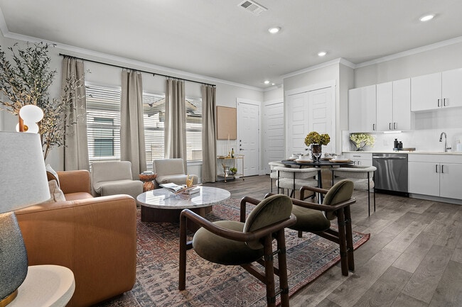 Luxe of Denton in Denton, TX - Building Photo - Building Photo