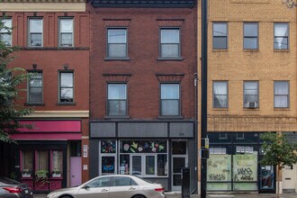 5131 Penn Ave in Pittsburgh, PA - Building Photo - Building Photo