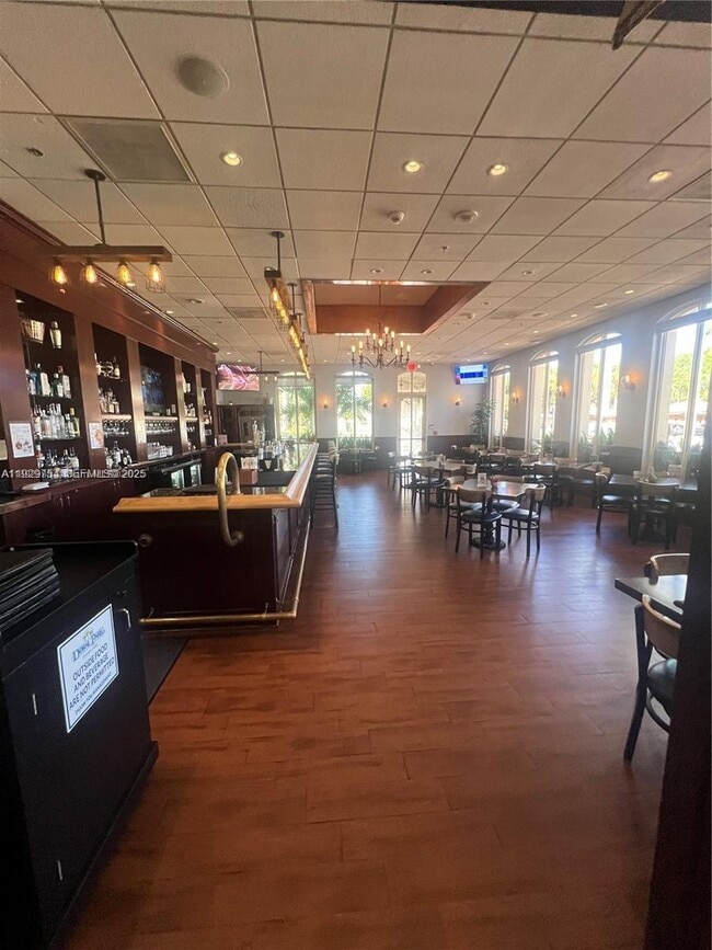 4710 NW 102nd Ave in Doral, FL - Building Photo - Building Photo