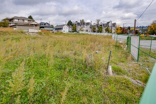 Ravir in Coquitlam, BC - Building Photo