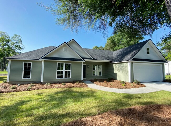 property at 412 E Lawson St