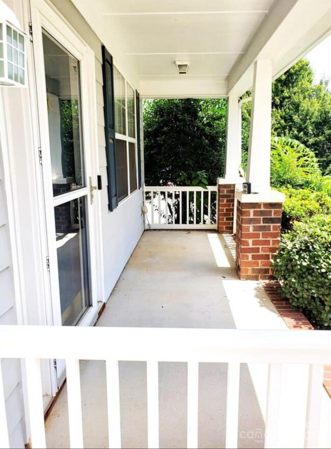 126 Cloister Ln in Mooresville, NC - Building Photo - Building Photo