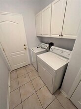 7405 Surrey Wood Ln in Apollo Beach, FL - Building Photo - Building Photo