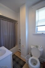 17 Bowers Ln in Chatham, NJ - Building Photo - Building Photo