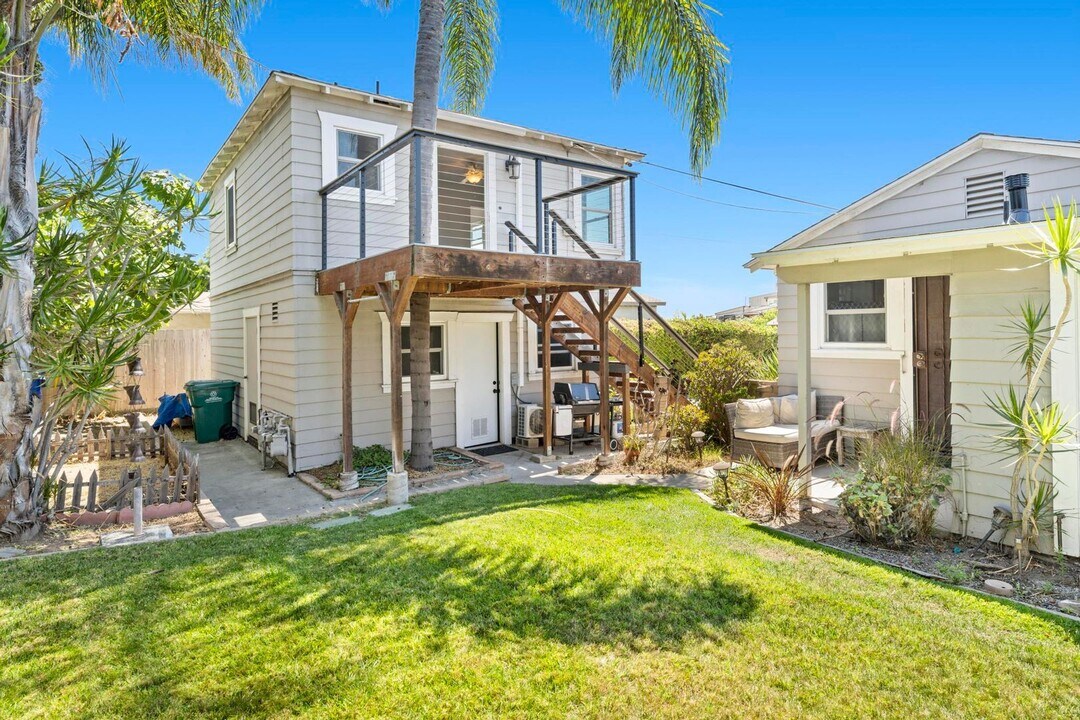 2724 Treat St in San Diego, CA - Building Photo