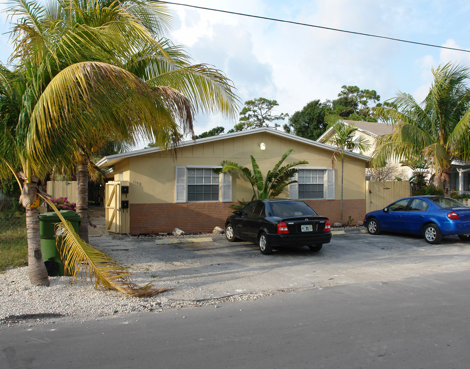 1106 SW 1st St in Fort Lauderdale, FL - Foto de edificio