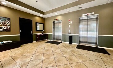 656 Pearson St in Des Plaines, IL - Building Photo - Building Photo