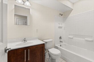 Chelsea Place in Bay Shore, NY - Building Photo - Building Photo