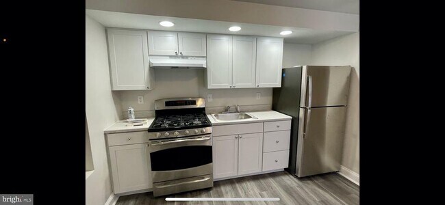 property at 401 S Mount St